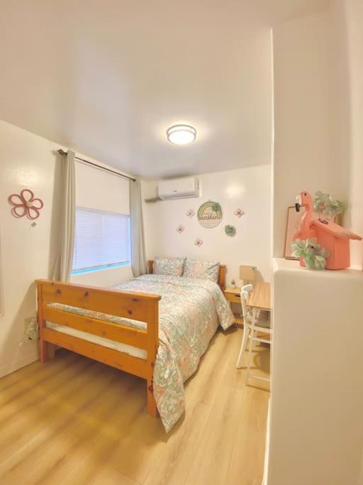 Pink Cozy House 2 Bedrooms Rosemead Bagian luar foto