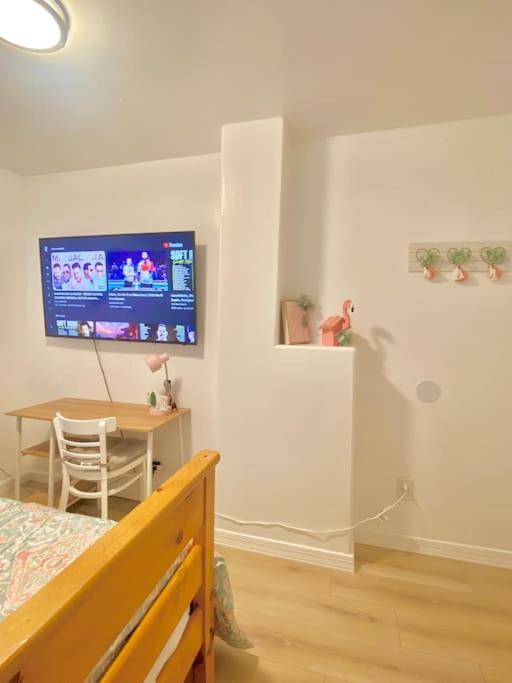 Pink Cozy House 2 Bedrooms Rosemead Bagian luar foto